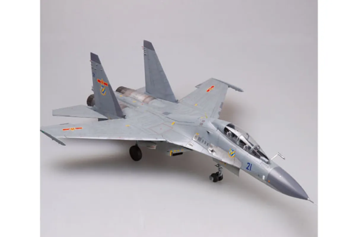 Su-27UB Flanker C - Trumpeter 02270 | kingshobby.com