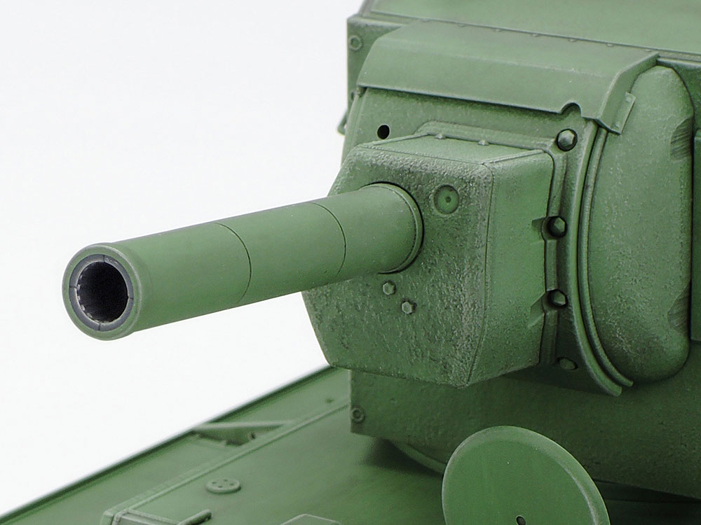 This image shows the massive 152mm gun, which includes rifling detail in the muzzle section for that extra layer of realism
