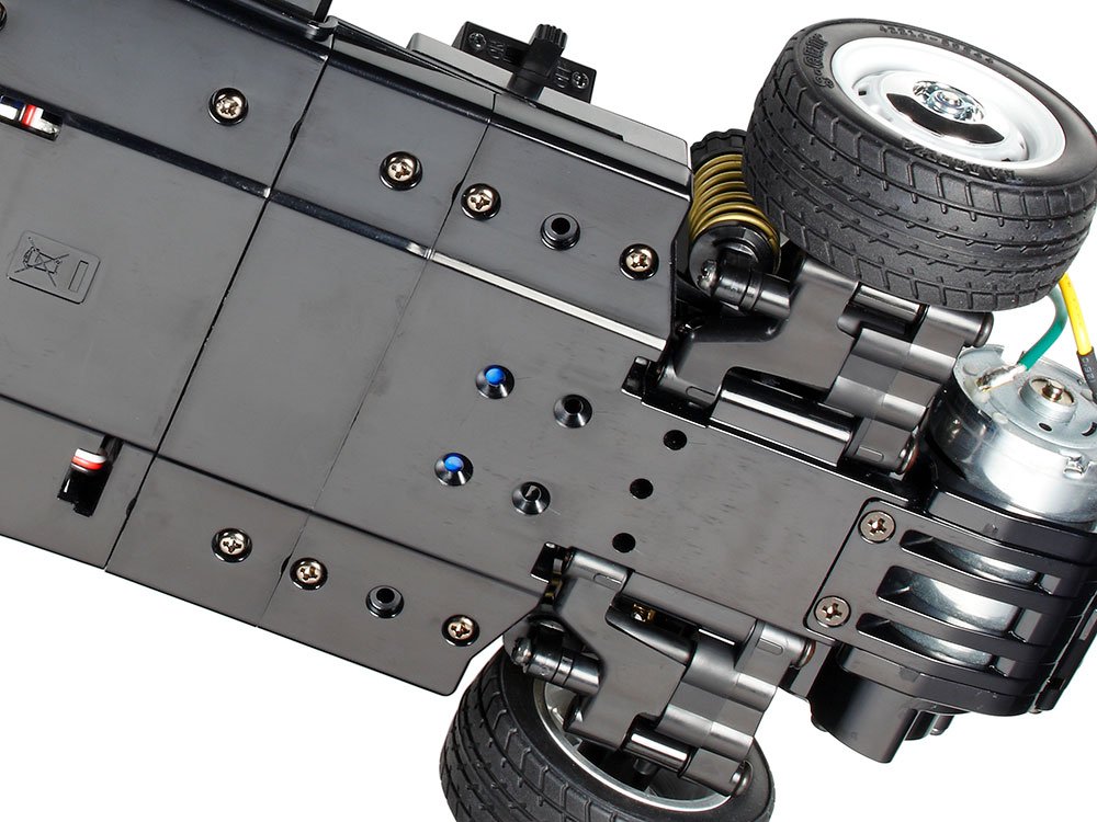 The rear-mounted motor, rear-wheel drive setup provides the model with exceptional traction at the rear.