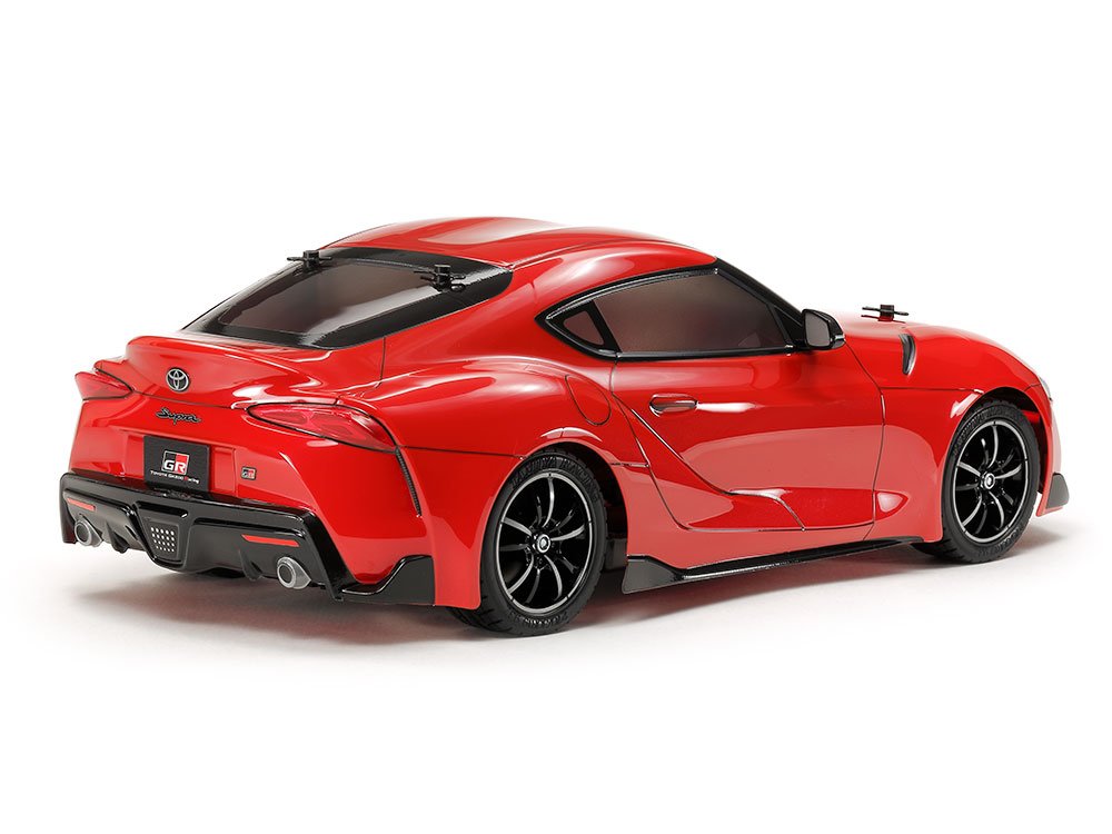 The dynamic, sensuous lines of this stunning car are captured realistically by the model's polycarbonate body.