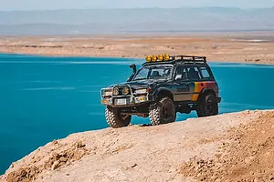 FMS FCX10 LC80 Toyota Land Cruiser RC Rock Crawler - Essentials Pack image 139385