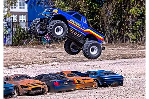 Traxxas Bigfoot 4X4 BL-2s RC Monster Truck Electric Brushless 4WD 1/10 Scale RTR - Blue image 104672