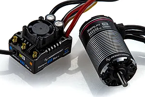 Hobbywing Xerun AXE Plus R3 135A ESC and AXE 550L 3300Kv Sensored Brushless Motor Combo image 105319