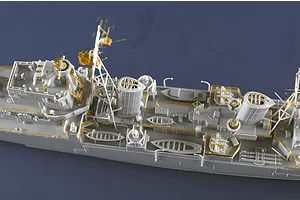 Trumpeter 1/350 HMS Argonaut Light Cruiser Scaled Plastic Model Kit image 108572