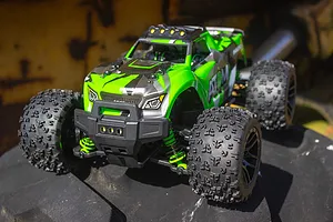 Maverick Atom RC Monster Truck Electric 4WD 1/18 Scale RTR - Green image 109487