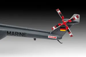 Revell 1/72 Westland Lynx Helicopter Scaled Plastic Model Kit image 113570