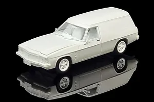 DDA 1/24 1975 Holden HJ Sandman Panelvan Scaled Plastic Model Kit image 121740