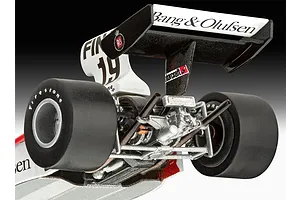 Revell 1/32 Surtees TS16-03 1974 Formula 1 Scaled Plastic Model Set image 127126