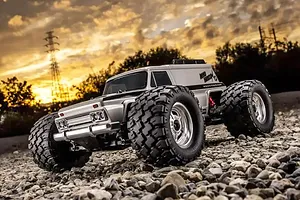 Kyosho Mad Wagon RC Monster Truck Electric 4WD 1/10 Scale Kit image 127255