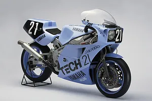 Fujimi 1/12 1985 Yamaha YZR750 TECH 21 Racing Team (Bike-No5) Scaled Plastic Model Kit image 127529