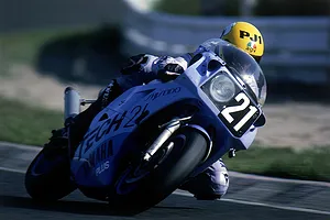Fujimi 1/12 1985 Yamaha YZR750 TECH 21 Racing Team (Bike-No5) Scaled Plastic Model Kit image 127530