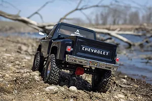 Axial SCX10 III Base Camp '82 Chevy K10 RC Rock Crawler Electric 4WD 1/10 Scale RTR - Black image 128460