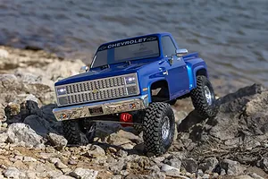 Axial SCX10 III Base Camp '82 Chevy K10 RC Rock Crawler Electric 4WD 1/10 Scale RTR - Blue image 128496