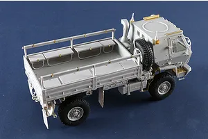 Trumpeter 1/35 M1078A1P2 Armoured Truck Scaled Plastic Model Kit image 129592