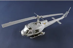 Trumpeter 1/35 UH-1B Huey - Gunship Helicopter Scaled Plastic Model Kit image 129608