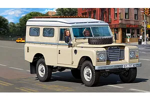 Revell 1/24 Land Rover Series III LWF 109 Scaled Plastic Model Kit image 130342