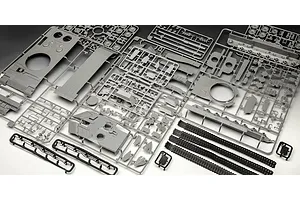 Revell 1/35 Leopard 2A6M+ Tank Scaled Plastic Model Kit image 132129