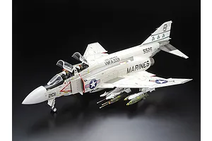 Tamiya 1/32 McDonnell Douglas F-4J Phantom II Jet Scaled Plastic Model Kit image 132435