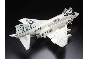 Tamiya 1/32 McDonnell Douglas F-4J Phantom II Jet Scaled Plastic Model Kit image 132437