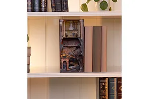 Revell Book Nook - Harry Potter: Gringotts Bank image 132889