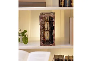 Revell 1/24 Book Nook - Harry Potter: Diagon Alley image 132944