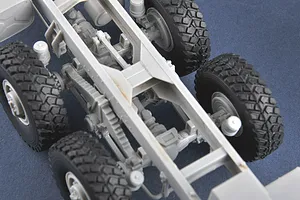 Trumpeter 1/35 Russian 72V6E4 of 96K6 Pantsir-S1 ADMGS Truck Scaled Plastic Model Kit image 133821