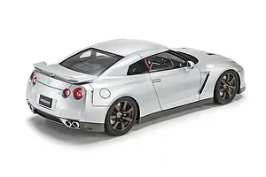 Tamiya 1/24 Nissan R35 GT-R Scaled Plastic Model Kit image 134180
