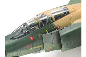 Tamiya 1/32 McDonnell Douglas F-4C/D Phantom II Jet Scaled Plastic Model Kit image 134231