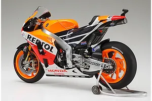 Tamiya 1/12 Repsol Honda RC212V 14 Motorcycle Scaled Plastic Model Kit image 134249