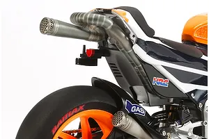 Tamiya 1/12 Repsol Honda RC212V 14 Motorcycle Scaled Plastic Model Kit image 134254