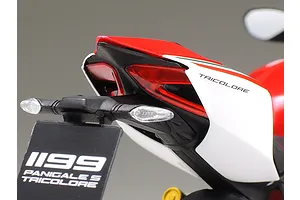 Tamiya 1/12 Ducati 1199 Panigale S Tricolore Motorcycle Scaled Plastic Model Kit image 134570