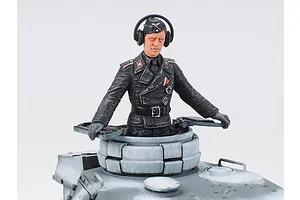 Tamiya 1/35 German Panzerkampfwagen III Ausf.N (Sd.Kfz.141/2) Tank Scaled Plastic Model Kit image 134773