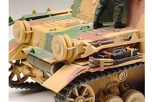 Tamiya 1/35 German Sturmpanzer IV Brummbar (Sd.Kfz.166) Spate Produktion Scaled Plastic Model Kit image 134807
