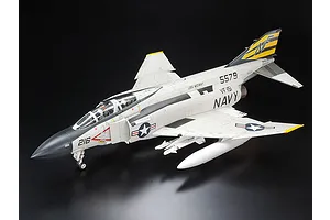 Tamiya 1/32 McDonnell Douglas F-4J Phantom II Jet Scaled Plastic Model Kit image 134840