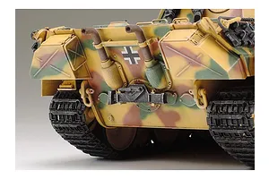 Tamiya 1/35 German Panther Ausf.D (Sd.Kfz.171) Tank Scaled Plastic Model Kit image 134917