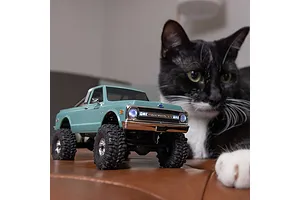 Axial SCX30 Chevrolet K10 RC Rock Crawler Electric 4WD 1/30 Scale RTR - Green image 141421