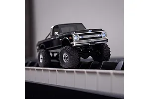 Axial SCX30 Chevrolet K10 RC Rock Crawler Electric 4WD 1/30 Scale RTR - Black image 141423