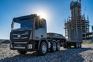 HuiNa 1318 RC Semi Truck Electric 4WD 1/24 Scale RTR with Flatbed Trailer - Silver image 146015