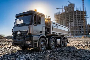 Huina 1536-Pro RC Dump Truck Electric 8WD 1/14 Scale RTR - Yellow image 146020