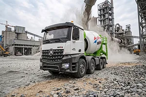 Huina Cement Mixer Truck RC Construction Vehicle Electric 4WD 1/14 Scale RTR image 146242