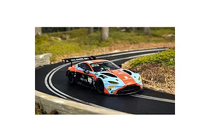 Scalextric 1/32 2025 Aston Martin GT3 Vantage Bathurst Slot Car - Gulf Edition image 147287