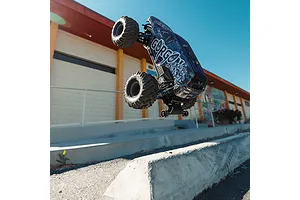 ARRMA Gorgon 223S RC Monster Truck Electric Brushless 2WD 1/10 Scale RTR - Blue/Black image 2