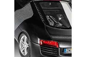 Revell 1/24 Audi R8 Scaled Plastic Model Starter Kit image 6