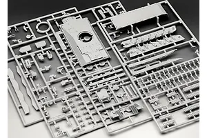Grey plastic model kit sprues for a 1/72 scale SPz Marder 1A3 tank, showing various unpainted parts attached to frames.