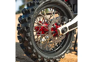 Pro-Line 1/4 Pro-Spec Aluminum V2 Bead Rear Wheel Black/Red (1): Promoto-MX image 152114