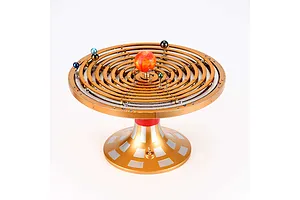 A Teching DM405 solar system model kit featuring a central sun and orbiting planets on concentric gold-coloured metal gear rings on a pedestal base.