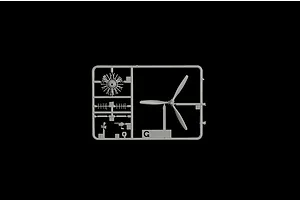 Grey plastic model kit sprue piece G featuring an aircraft engine and a three-bladed propeller.
