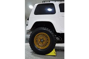 Yeah Racing 1/10 Yellow Aluminium Wheel Chock 2Pc image 22857