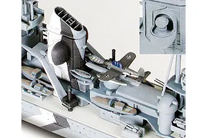 Tamiya 1/700 German Prinz Eugen Heavy Cruiser Plastic Model Kit image 24551