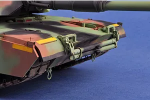 Trumpeter 1/16 U.S. Abrams M1A1 Aim Main Battle Tank Scaled Plastic Model Kit w/ Australian Decals image 24566